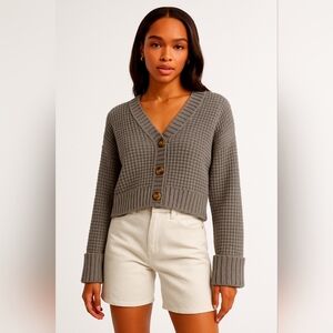 Abercrombie! Gray V-Neck Button-Up Women Sweater